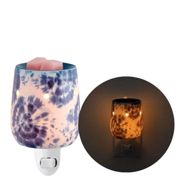 Scentsy Tie Dye MINI Warmer Blue Wall Plug In Hippy Design Light New In Box - Picture 1 of 7